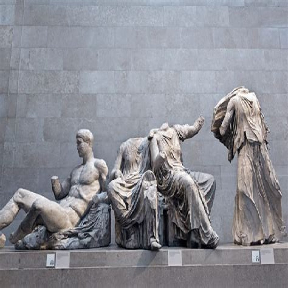 Famous Greek Statues - An Exploration of Ancient Greek Sculpture
