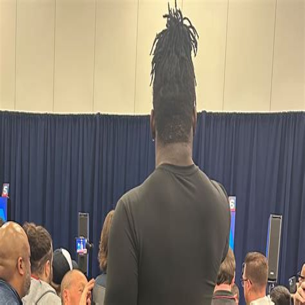 'He's biggest human I've ever seen', say stunned NFL fans as snap of Combine prospect Amarius Mims goes viral