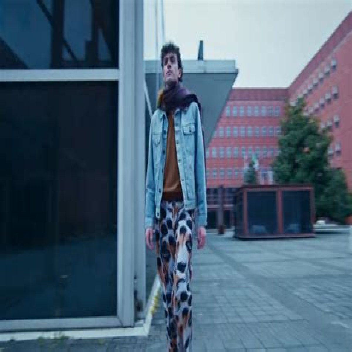 'Invisible' camouflage clothes can hide you from security cameras – and tricks them into thinking you're an animal