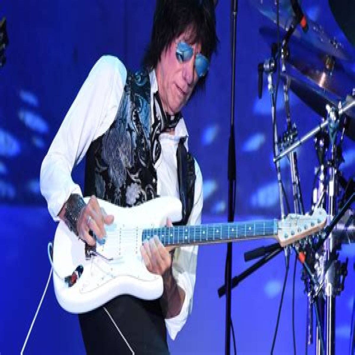 Jeff Beck death latest: 'Devastated' Johnny Depp was 'by star’s bedside' before Nessun Dorma legend died from meningitis