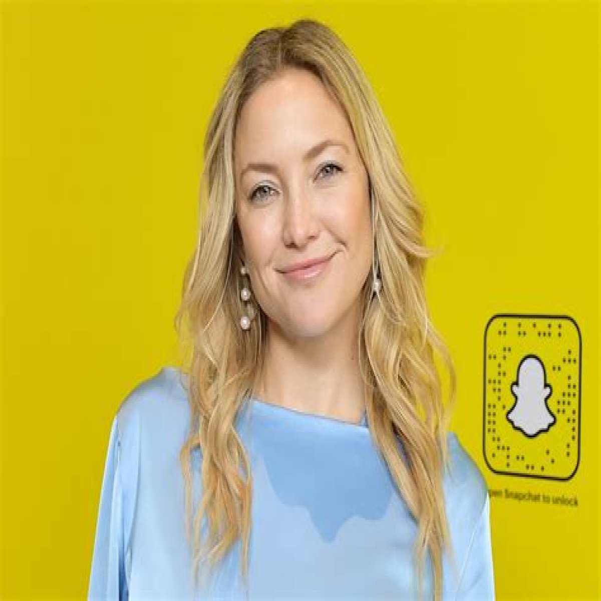 Kate Hudson says she hates it when magazines airbrush her eyes blue