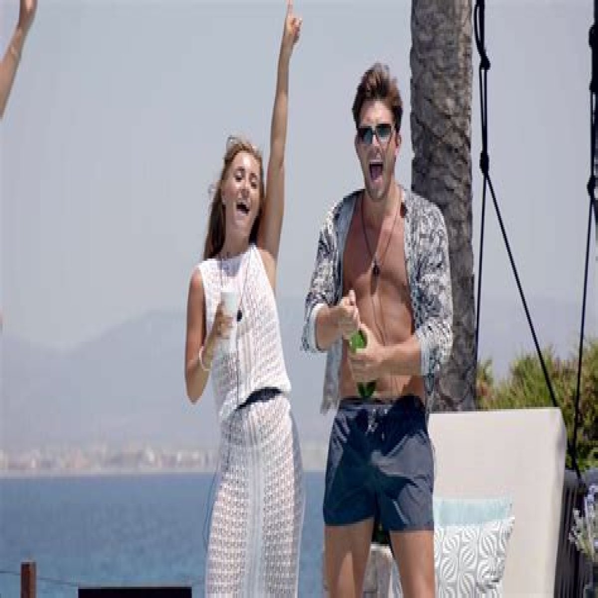   They just re-uploaded the ENTIRE Love Island season 4 to ITV Hub!    Wed 19 December 2018 15:06    Updated Mon 15 April 2019 16:53    Liam Curtis    
