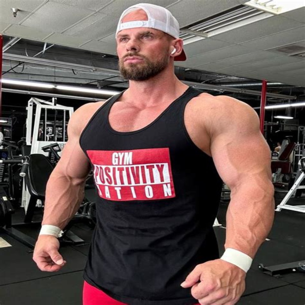 “You’re an A**hole”: Bodybuilding Icon Joey Swoll Blasts at Tall Gym Guy Calling
Americans Short